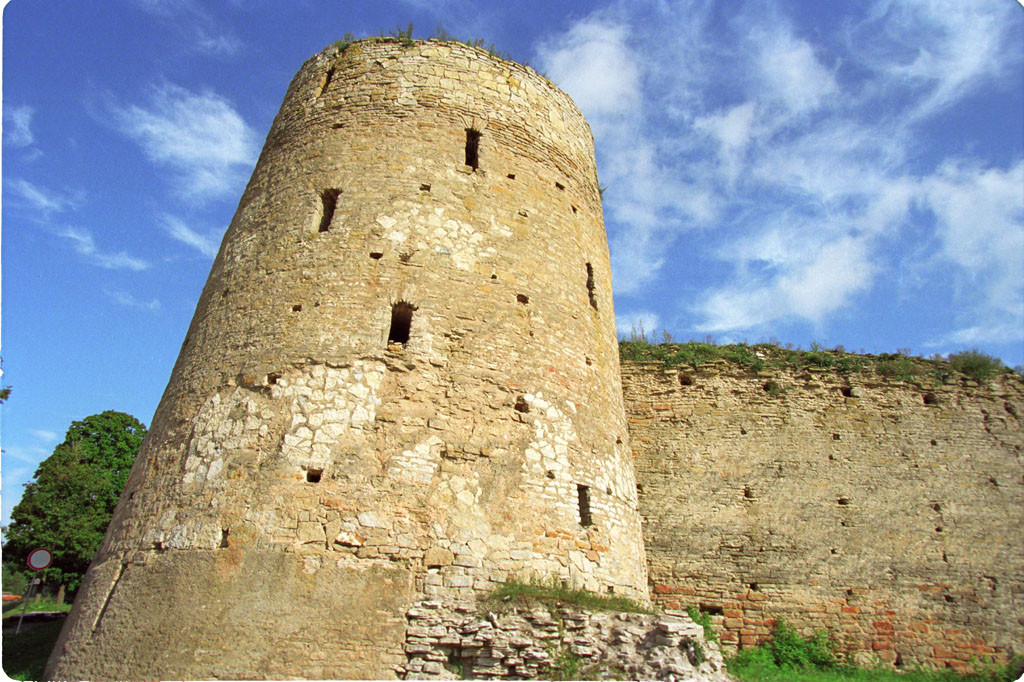 Изборская крепость, башня Темнушка. Фото: Александр Лыскин