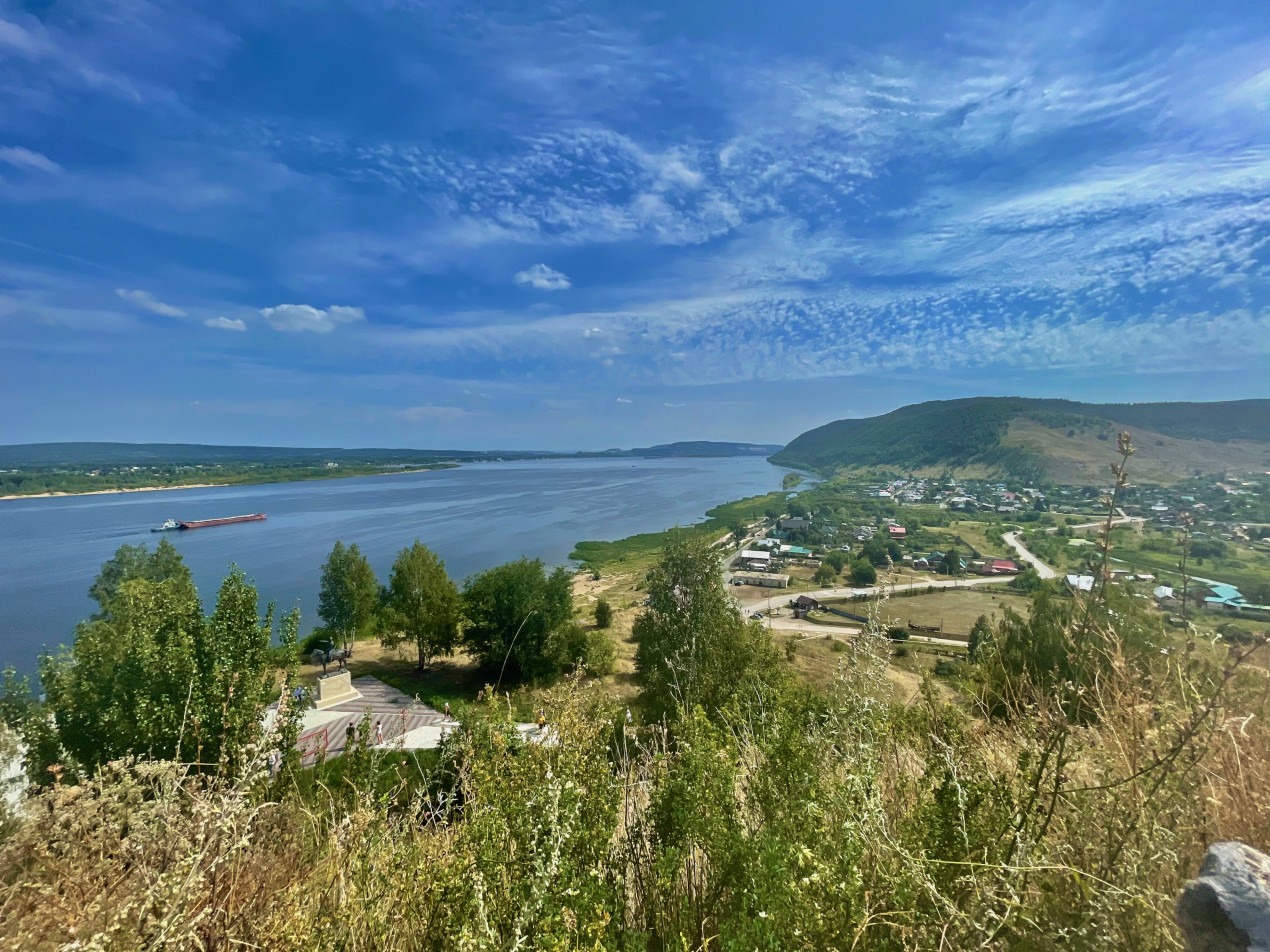 Вид на село Ширяево, начальную точку экотропы. Фото: Юлия Гопиус