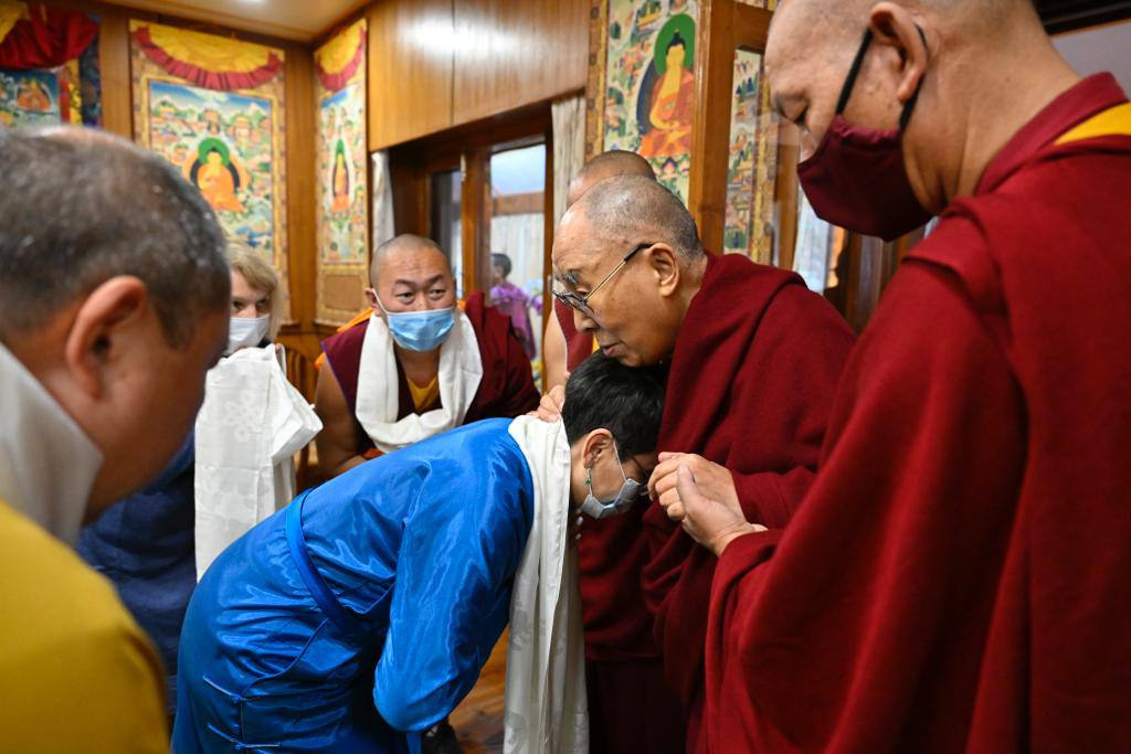  Далай-лама принимает тувинскую делегацию в своей резиденции в Дхарамсале. Ноябрь 2022 года. Фото: Культурный фонд им. Кужугета Шойгу
