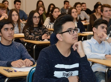 Geographic dictation-2017. Photos from the website of the branch of Lomonosov Moscow State University in Baku