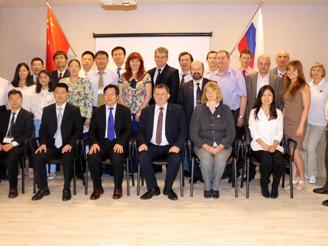 Участники двустороннего совещания природоохранных ведомств России и КНР. Владивосток, 5 июля 2016 года. Фото предоставлено ФГБУ \