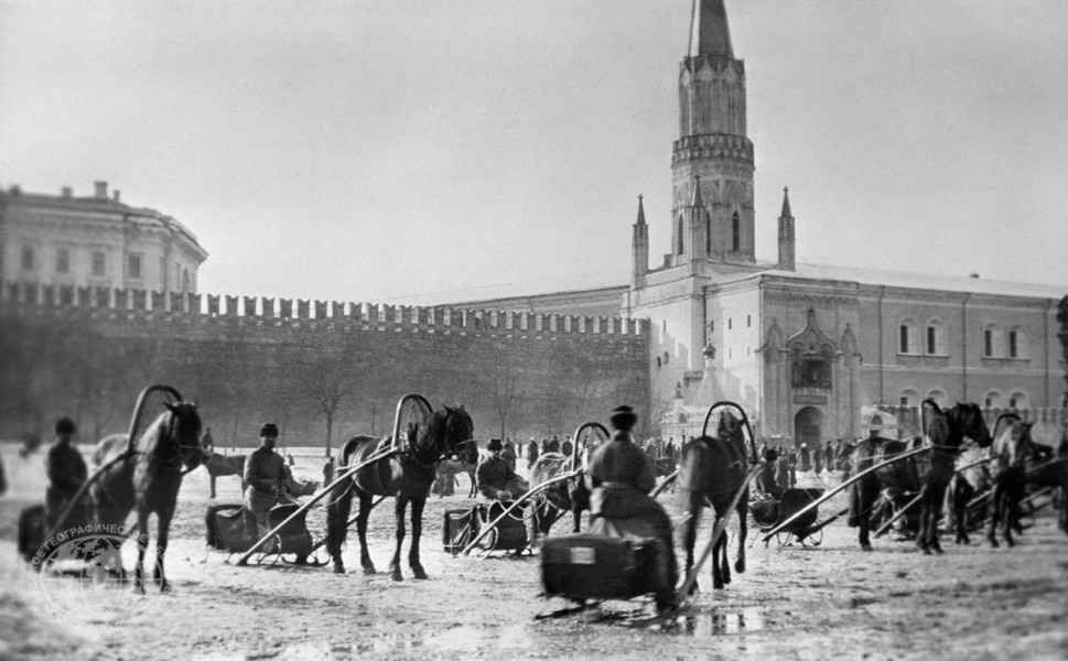 Москва. Извозчики на Красной площади. Фотохроника ТАСС