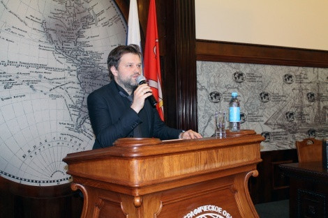 Bishop of Severomorsk and Umba Mitrofan (Badanin) in the Scientific Archive of the RGS. Photo by Tatyana Nikolaeva