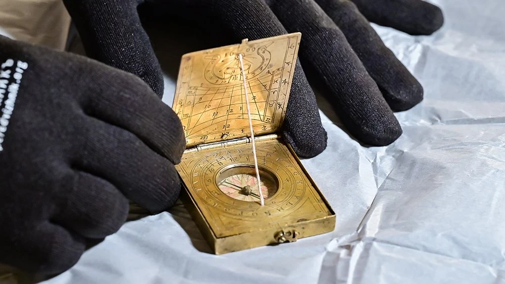 Один из экспонатов выставки. Фото: пресс-служба Национального центра «Россия»