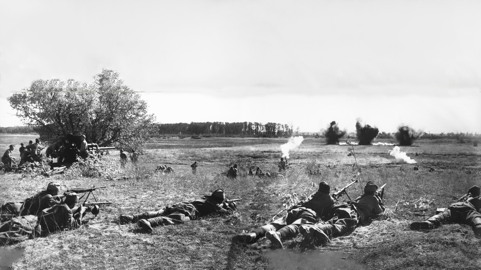 Panorama of the battle of a Soviet unit in the oxbow of the Don. Photo: https://waralbum.ru