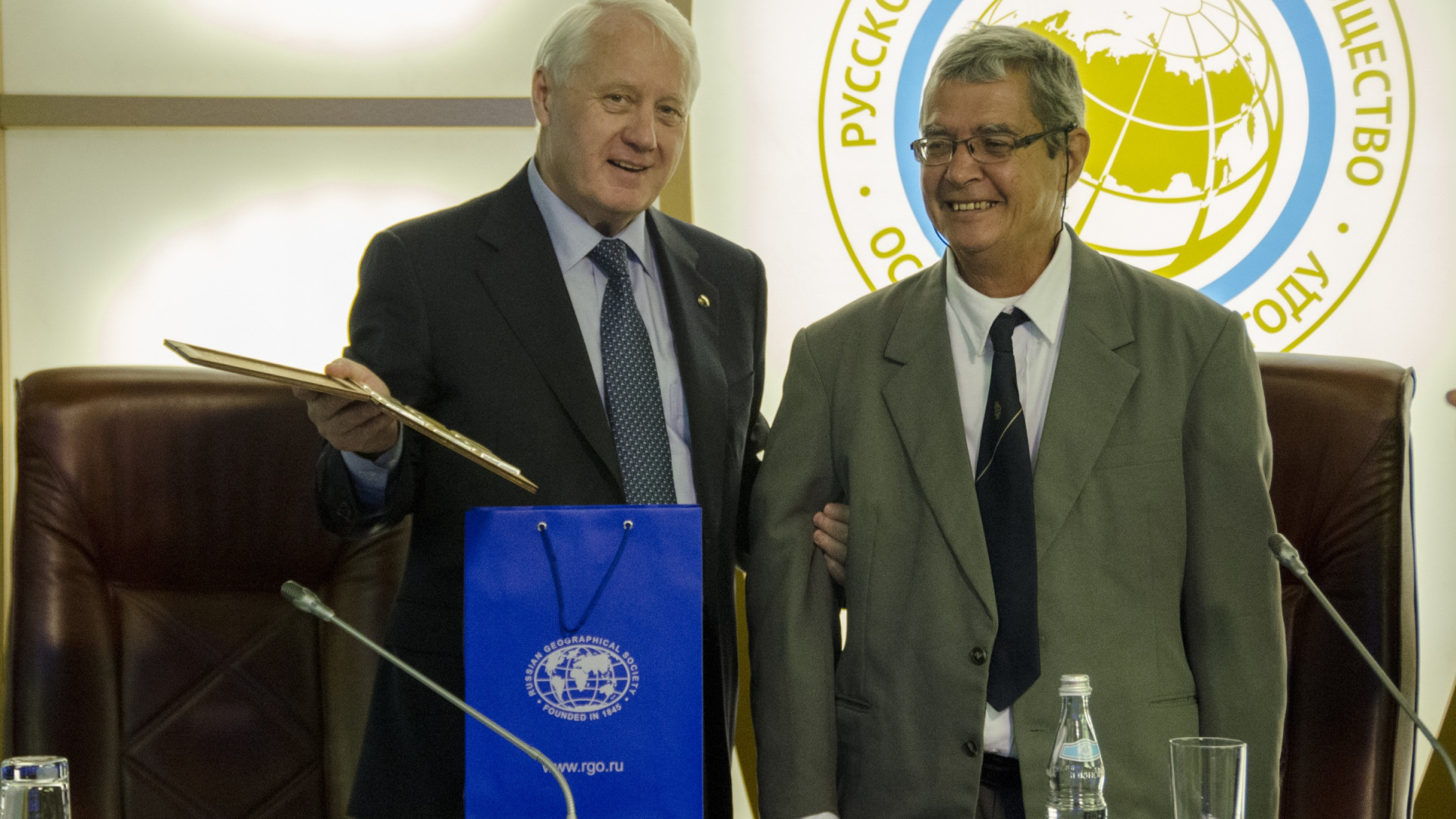 The First Vice President of the Russian Geographical Society, Academician Nikolai Kasimov and the President of the Geographical Society of Cuba, Professor of the University of Havana Jose Mateo. Photo by Nikolay Razuvaev