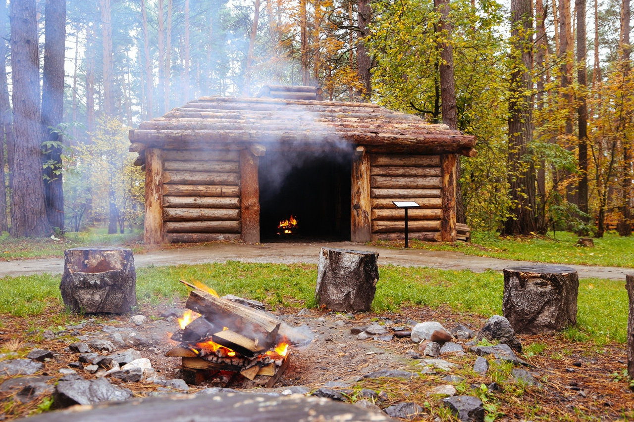 Самый большой музей под открытым небом за Уралом. Фото: vk.com/tomskayapisanitsaru