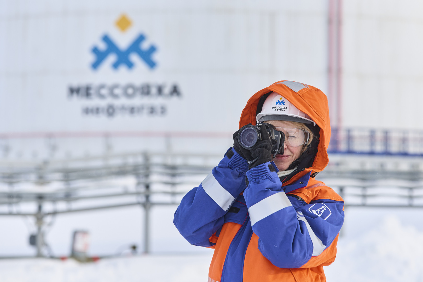 The RGS’s delegation visited oil production facilities. Photo: Sergei Polyukhov