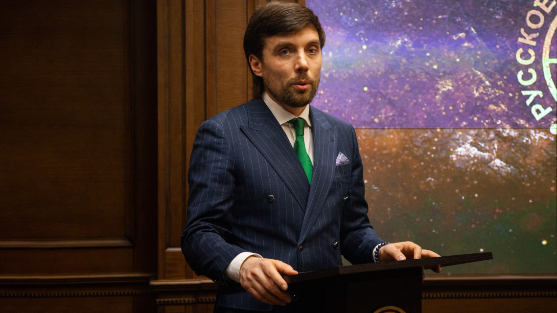 Илья Гуров задал направление дискуссии. Фото: Анна Юргенсон/пресс-служба РГО