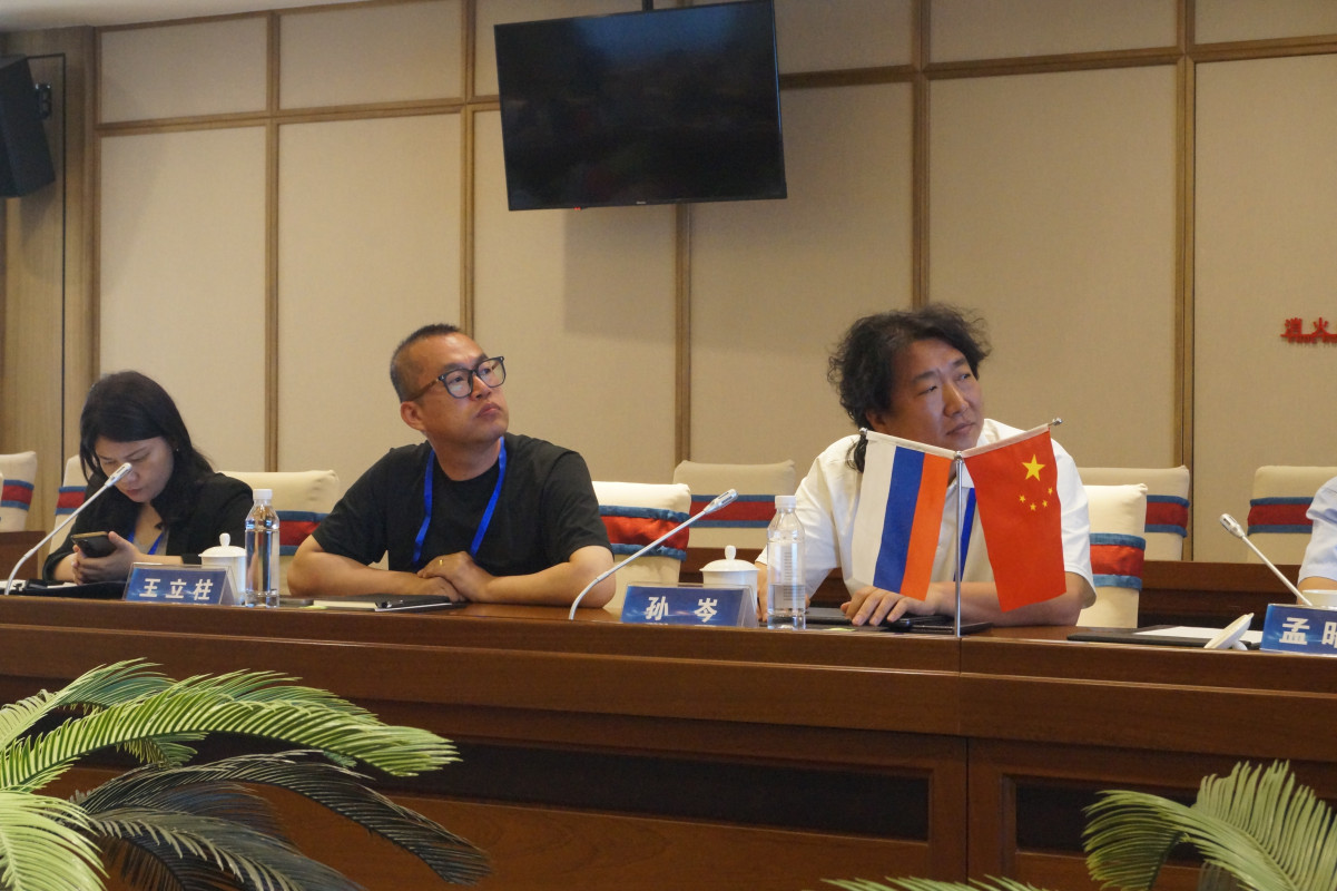 During the expedition, meetings were held with Chinese partners. Photo: Olga Kuskova