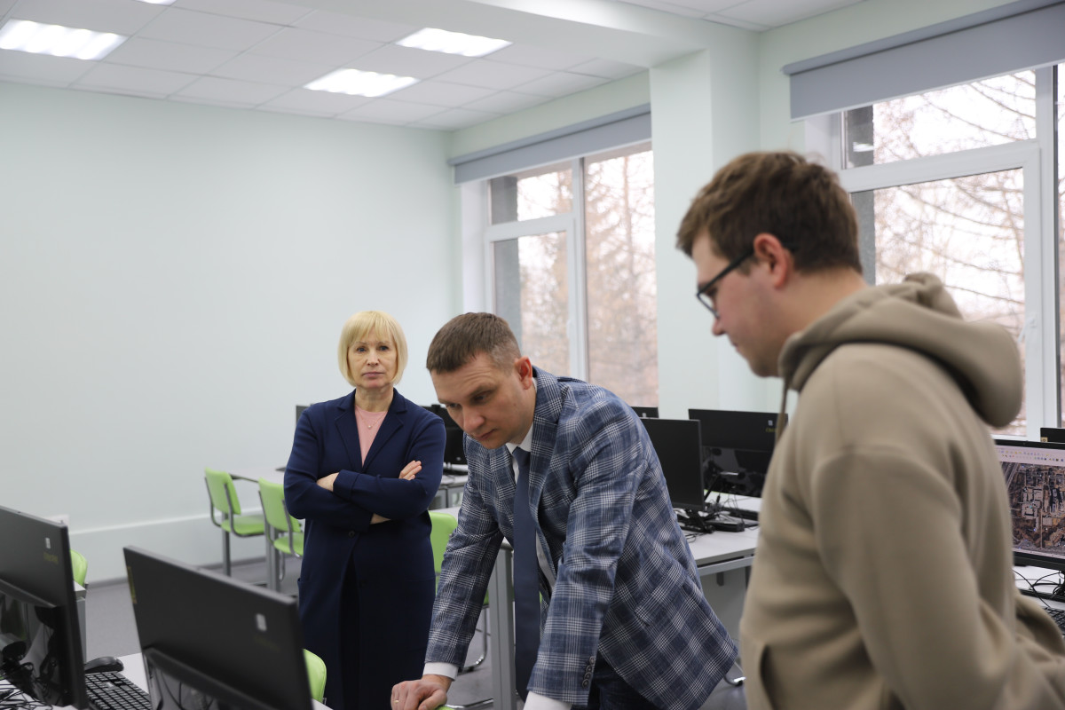 Светлана Минюрова и Артур Латыпов в Уральском государственном педагогическом университете. Фото: Артем Чуенков