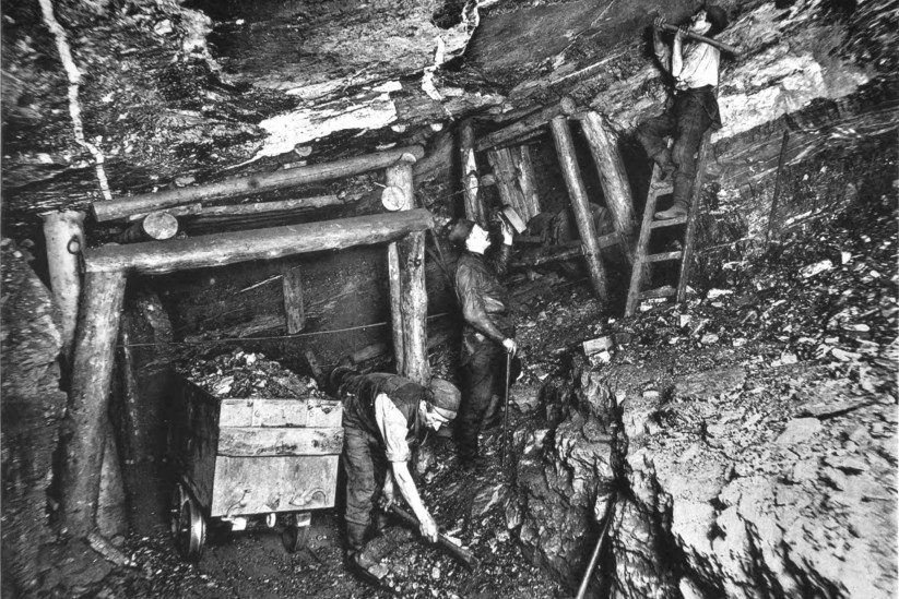 Горнодобывающее предприятие на глубине. Фото: wikipedia.org