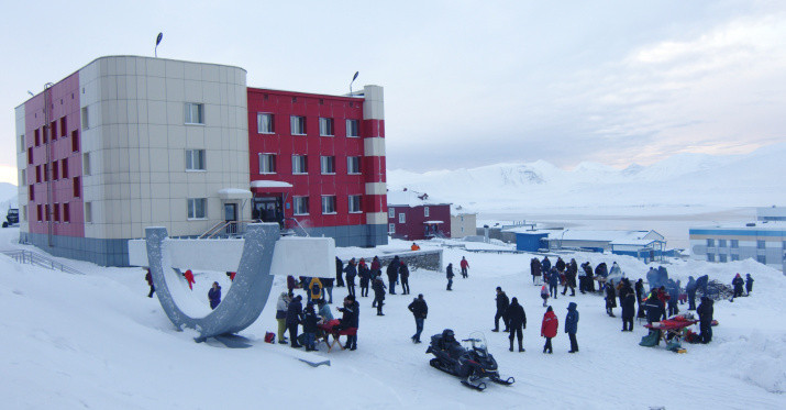 The celebration of the greeting of the Sun in Barentsburg. Photo by Stanislav Schubert