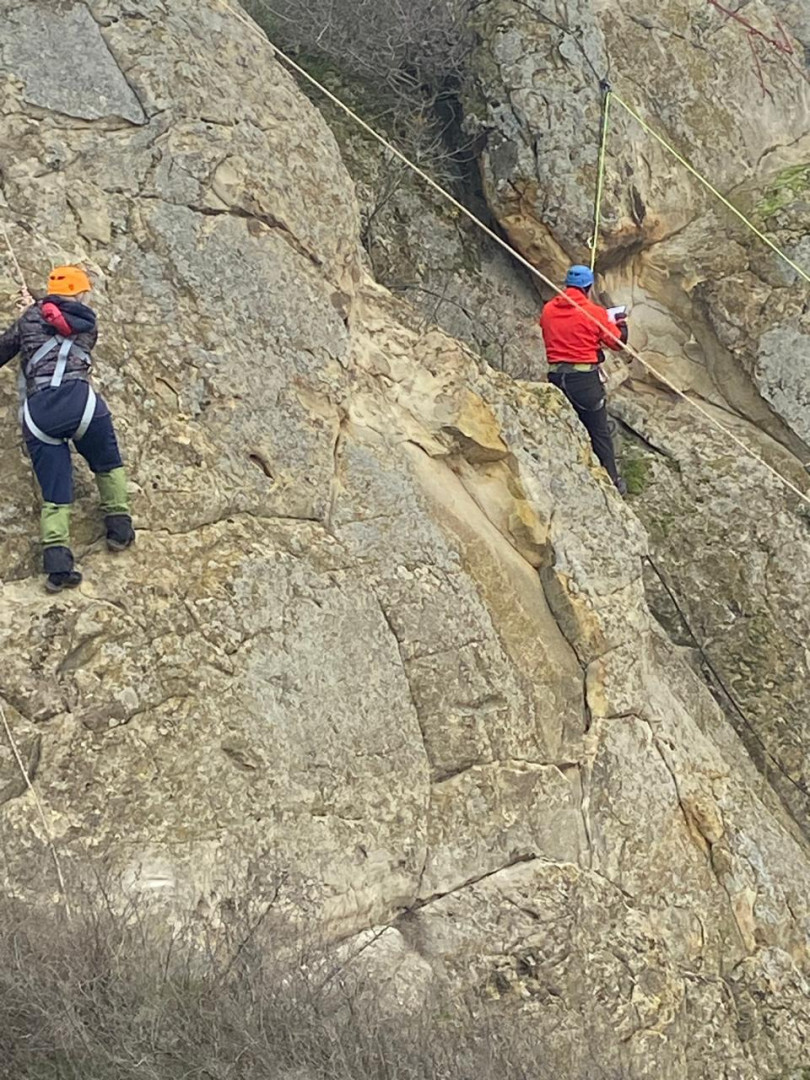 Участники Географического диктанта на «горной» площадке в Чечне. Фото: Отделение РГО в Чеченской Республике