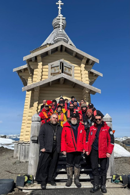 Against the background of the Church of the Holy Life-Giving Trinity. In the front row, Father Aleksandr, Fedor Konyukhov, and the head of Bellingshausen Station, Andrey Voevodin. Photo courtesy of Fedor Konyukhov's expeditionary headquarters