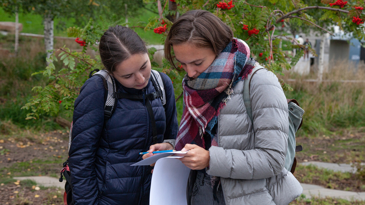 Phenologists on the streets of Moscow. Photo: Anna Yurgenson / RGS’s press service