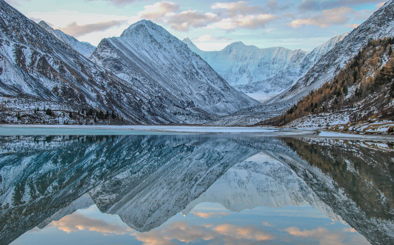 Утро на Аккемском озере. Фото: Александр Тананыкин, участник фотоконкурса РГО 