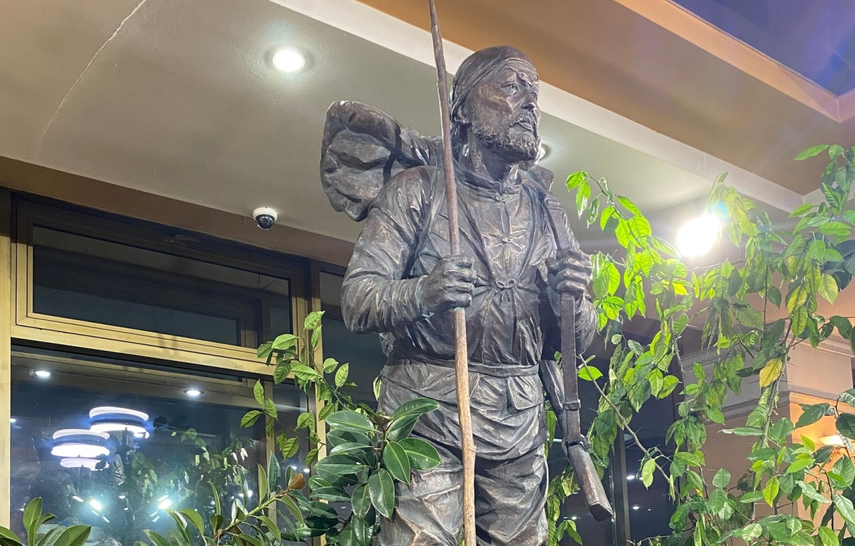 Памятник Максиму Мунзуку. Фото: Культурный фонд имени Кужугета Шойгу / Красноярское краевое отделение РГО

