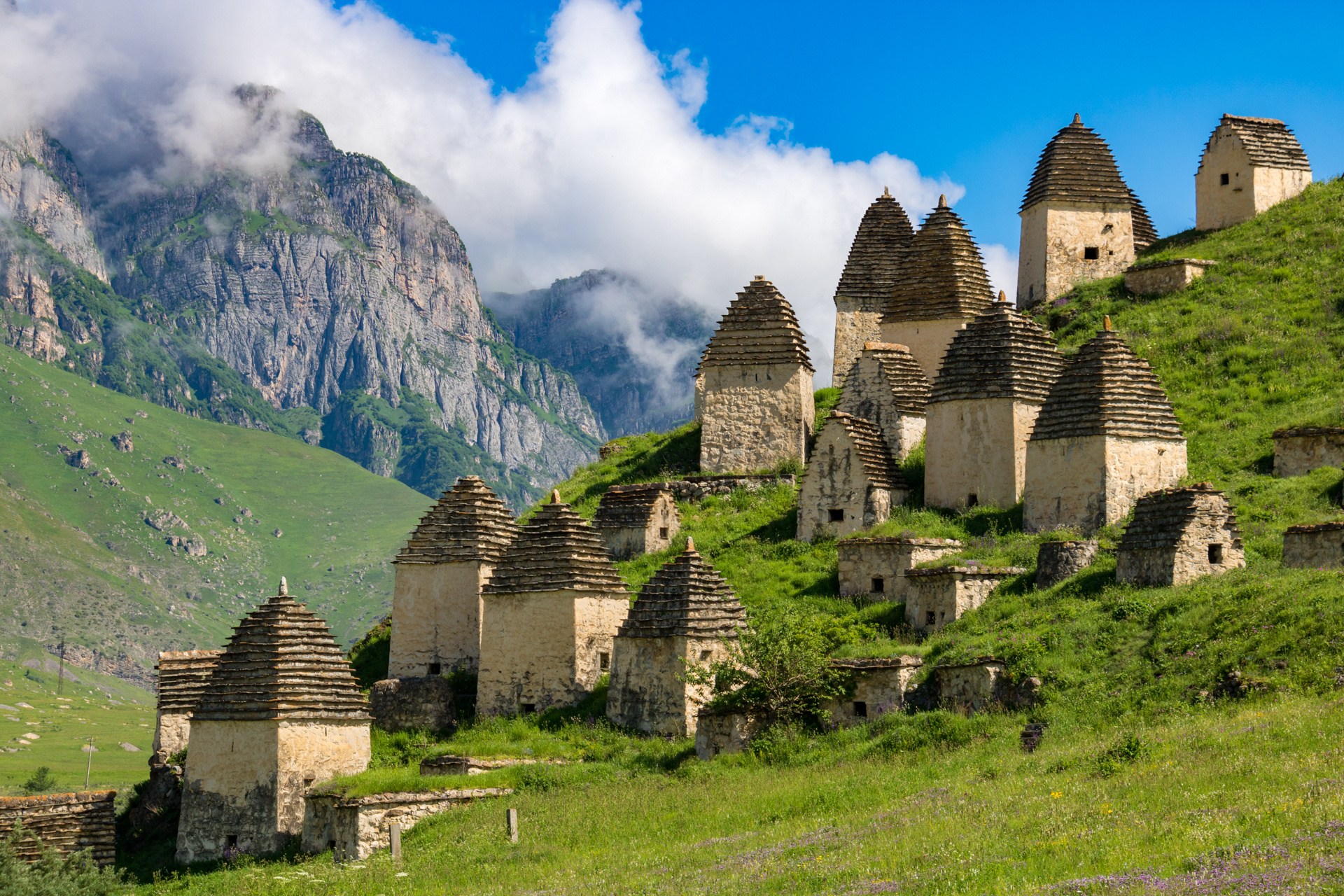 Село Даргавс, Республика Северная Осетия — Алания. Фото: Владислав Арсентьев, участник фотоконкурса РГО
