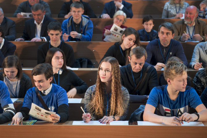 Participants of the Geographical Dictation - 2018 at the central venue at Lomonosov Moscow State University Photo: the RGS press service