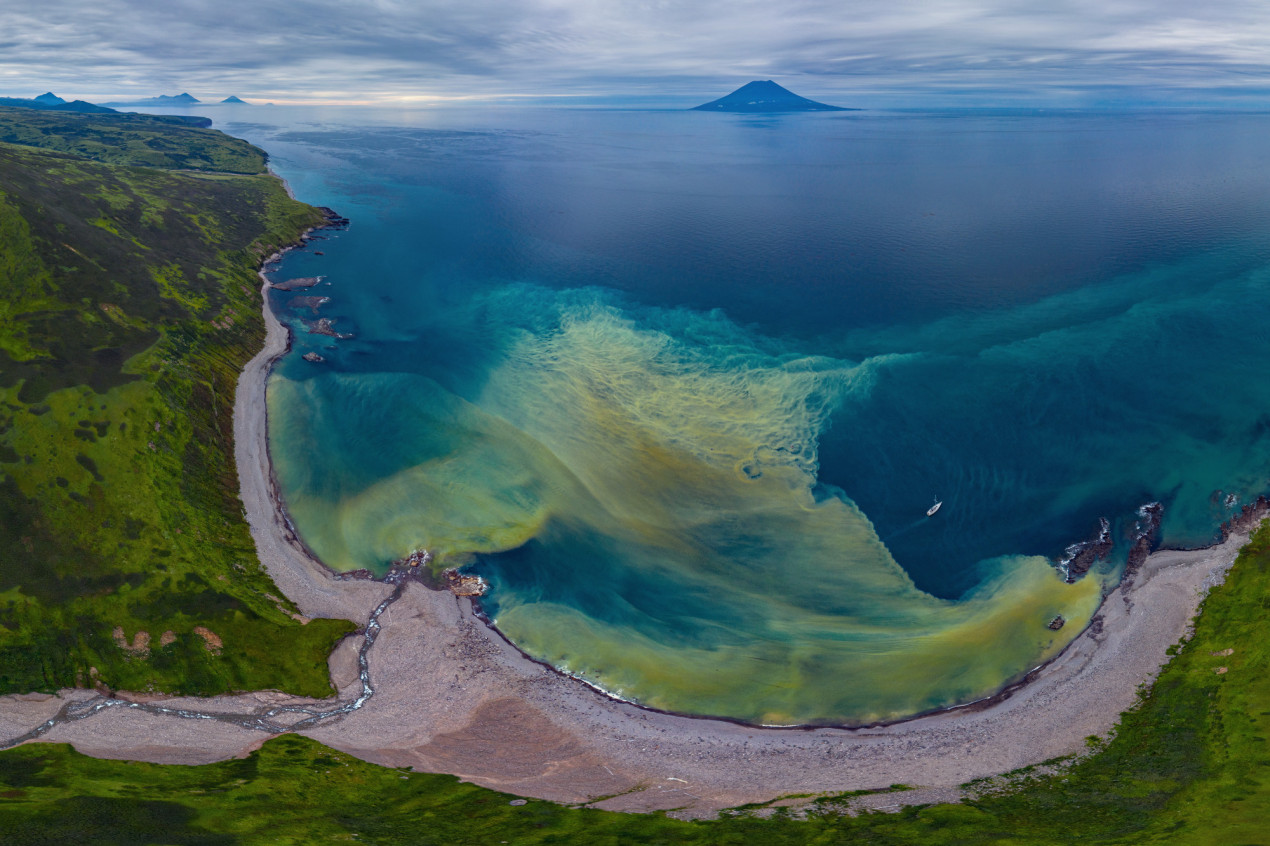 Берег Парамушира. Фото: Алексей Бурко, участник конкурса РГО 