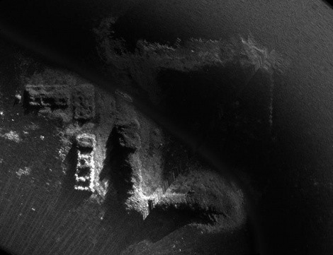 The fragments of the sonar image of the monastery «Yugskaya Dorofeev Desert». Provided by the expedition members