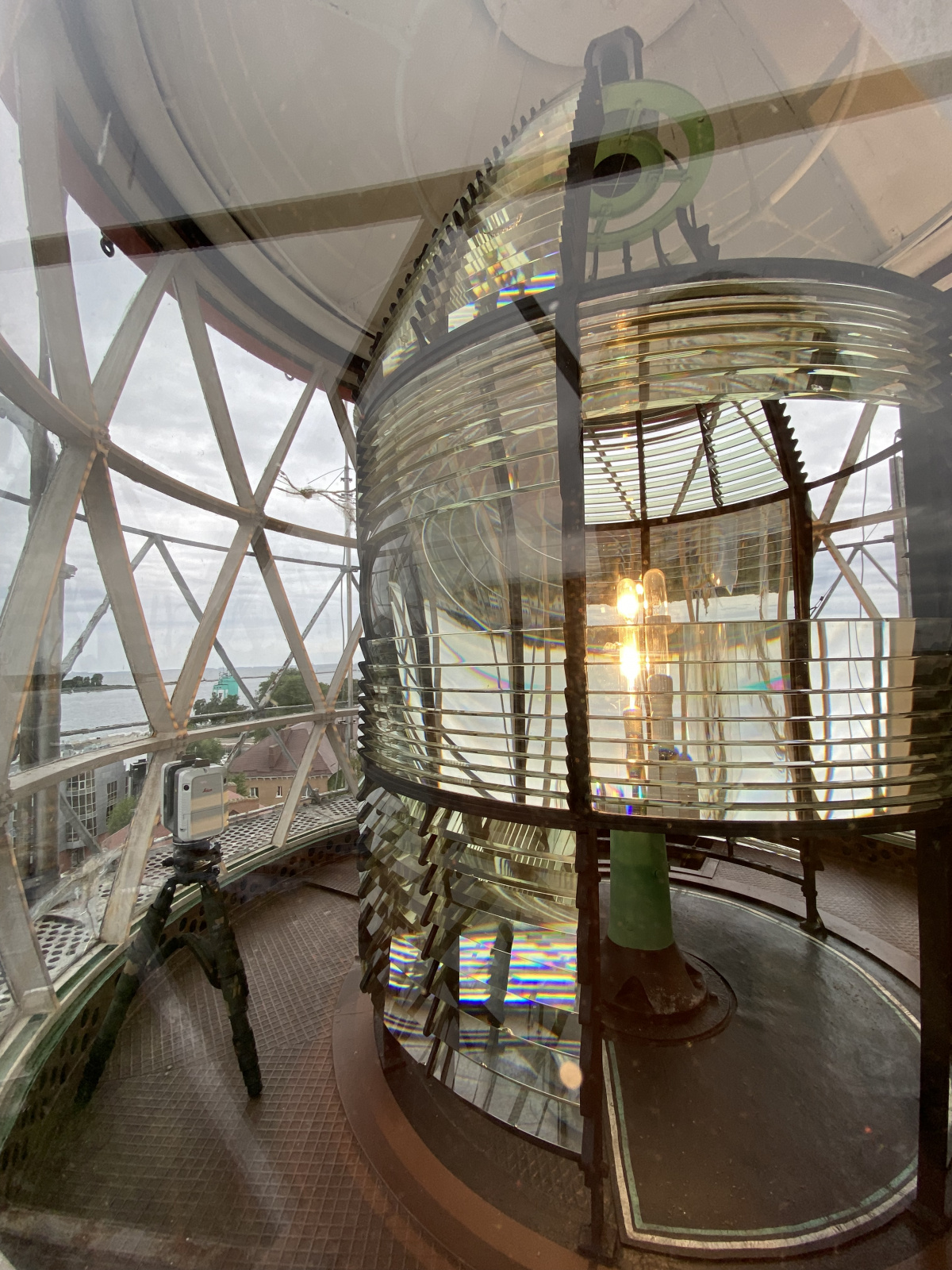 Световое оборудование маяка. Фото: Центр современной истории