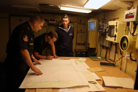 Hydrographers at work. Photo: the press-service of the oceanographic vessel