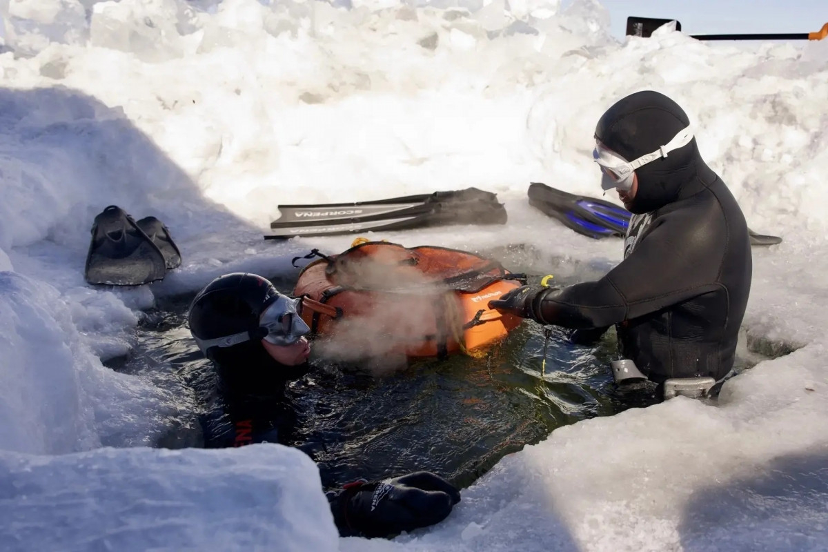 Diving in Lake Lyto. Photo: Maksim Zverev / Krasnoyarsk Regional Branch of the RGS
