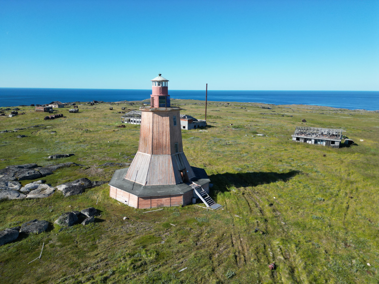 Маяк на мысе Святой Нос - один из старейших маяков северных морей. Фото предоставлено Центром современной истории