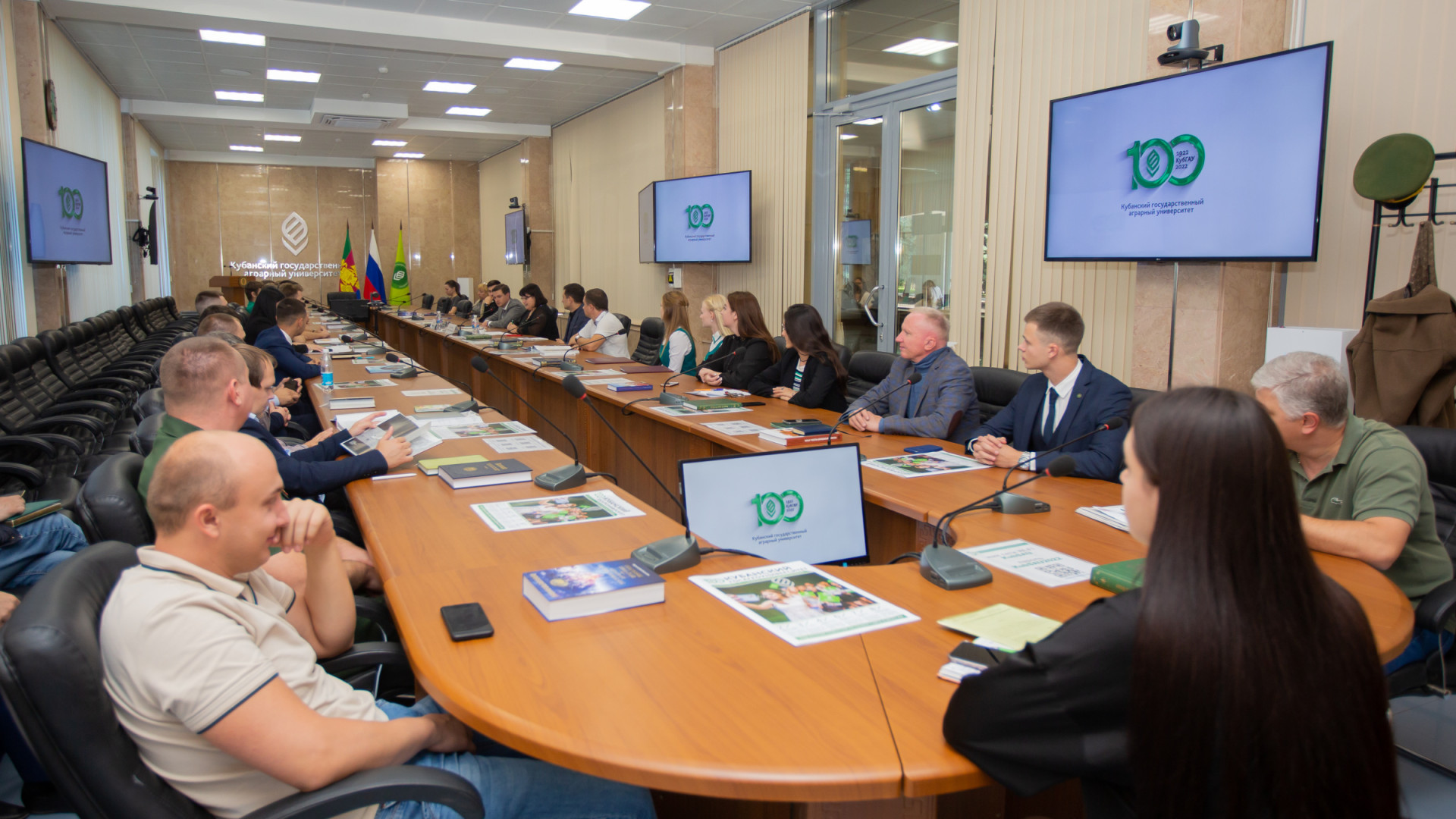 Встреча с преподавателями и студентами вуза. Фото: КубГАУ