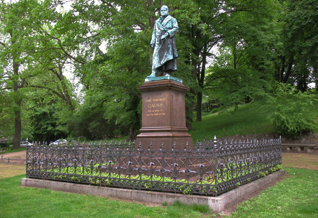 Памятник Карлу Гауссу в Брауншвейге. Фото: wikipedia.org / Mascdman