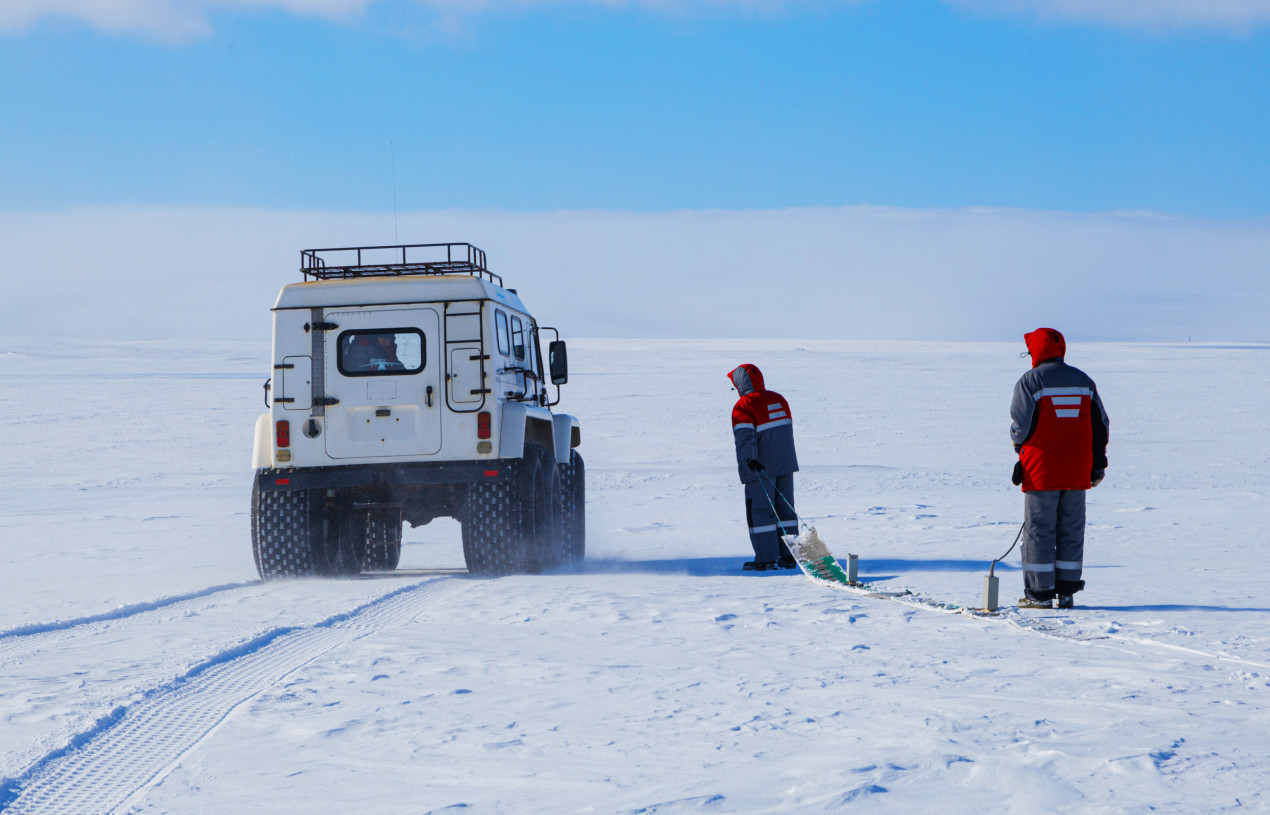 Геологи за работой. Фото предоставлено участниками экспедиции

