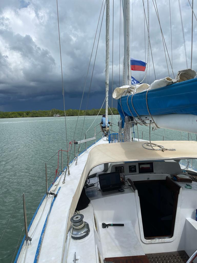 At Cullen Bay Marina. Photos of the expedition participants