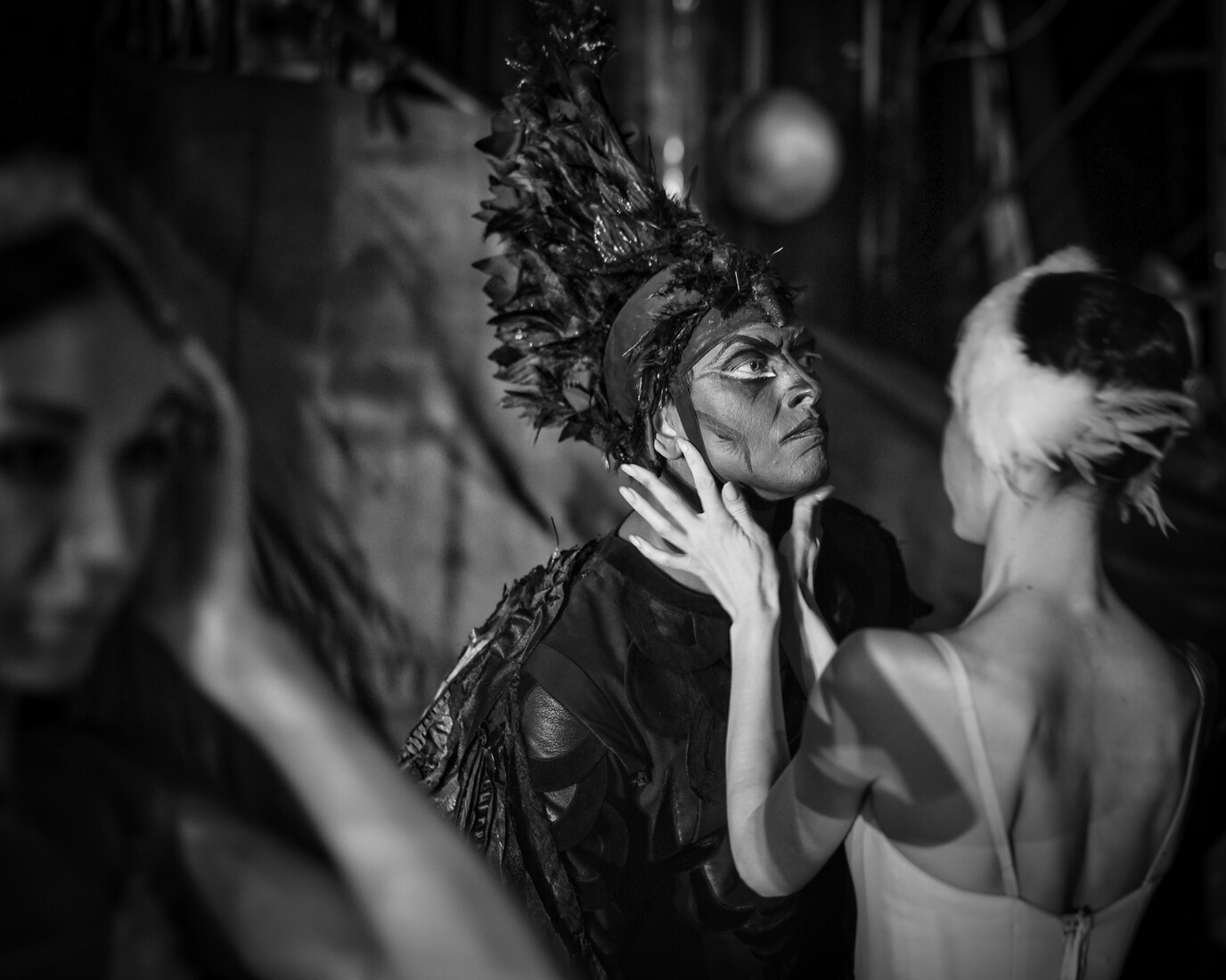 Behind The Ballet. Автор: Алексей Цилер. Новосибирск