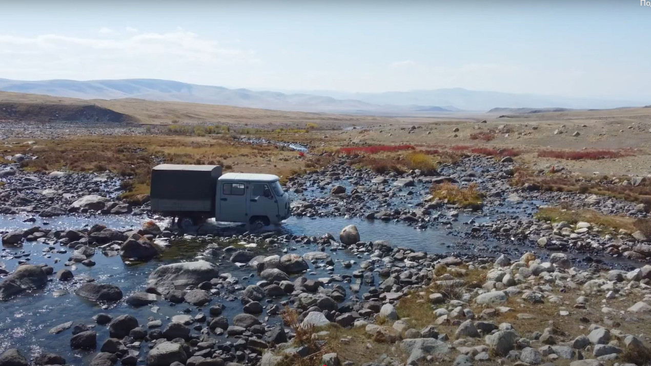 Они тут есть, но их тут нет. Кадр из фильма «Территория привязанности». Фото предоставлено Киностудией Горького 