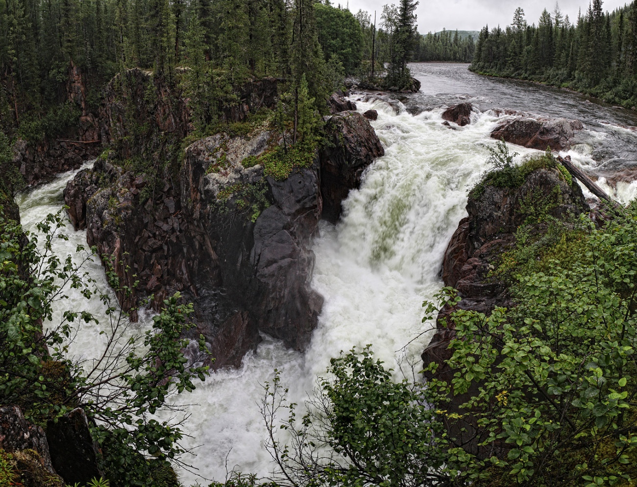 Водопад Додот. Фото: Отдых и туризм в Туве (Visit Tuva)