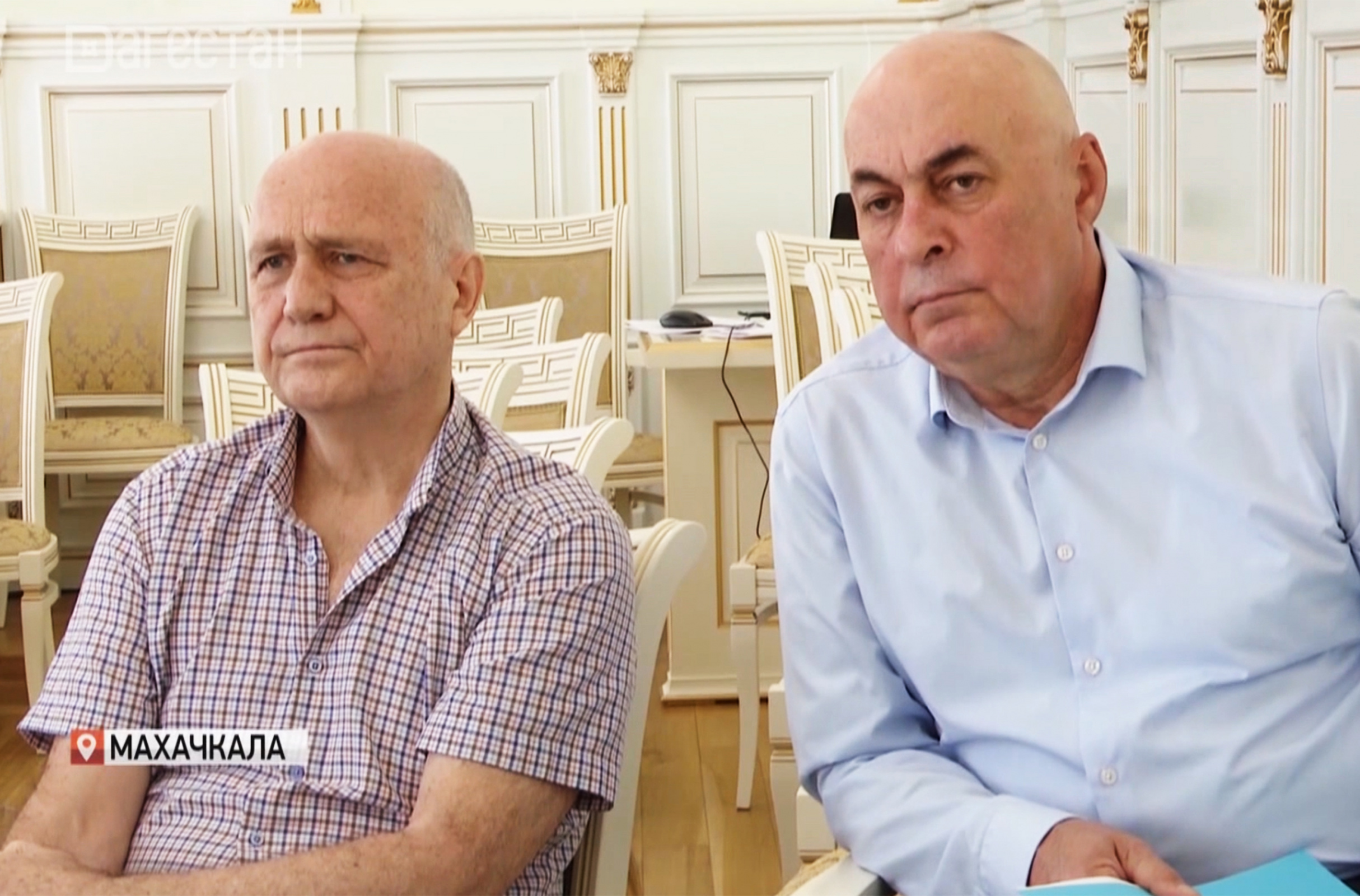 Члены попечительского совета ДРО РГО (слева направо): Эльдар Эльдаров и Тимур Гамзатов. Фото ГТРК Дагестан