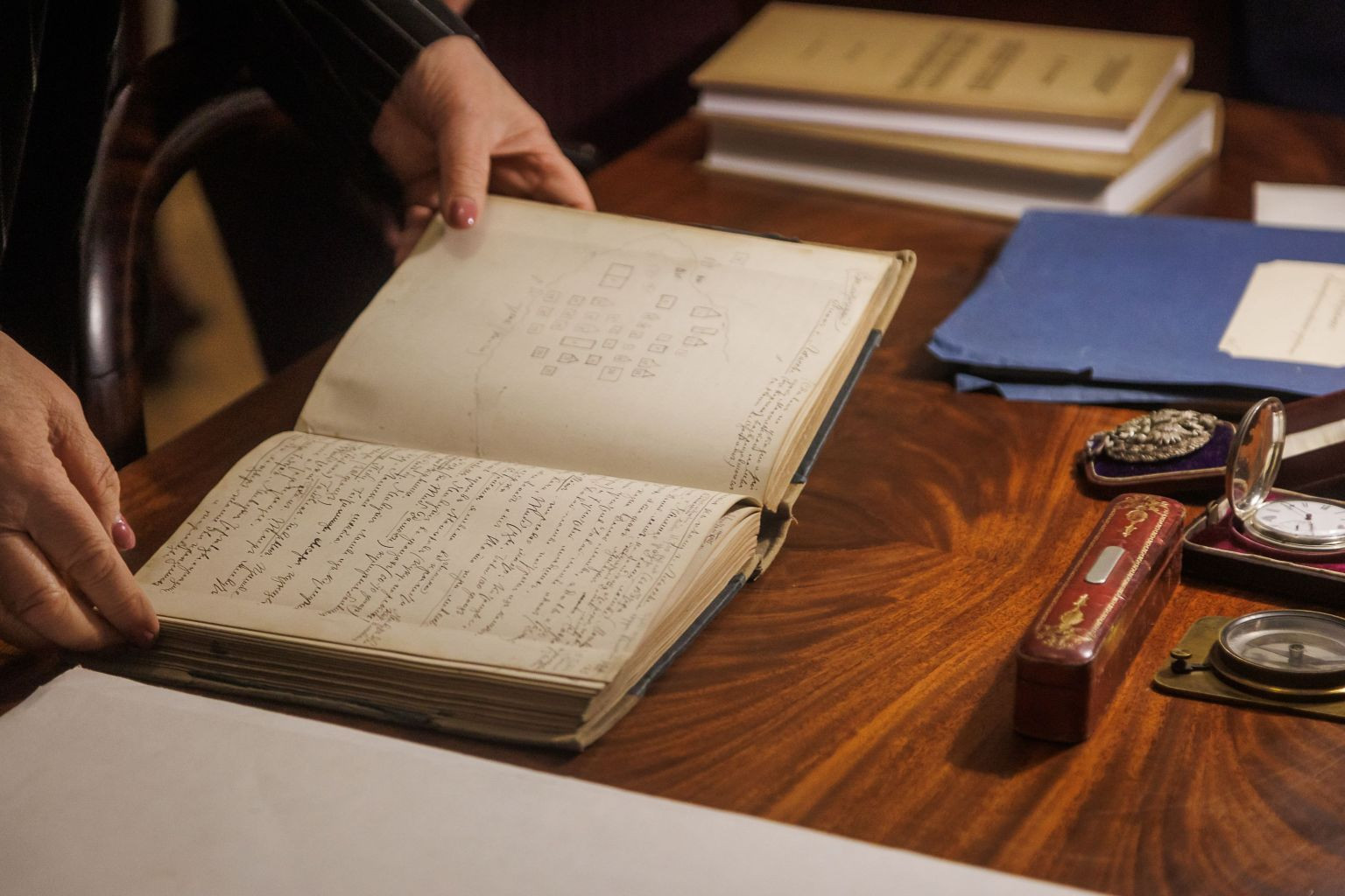 Визит Ильи Чукалина в Штаб-квартиру Русского географического общества. Фото: Ольга Семенова / пресс-служба Штаб-квартиры РГО в Санкт-Петербурге