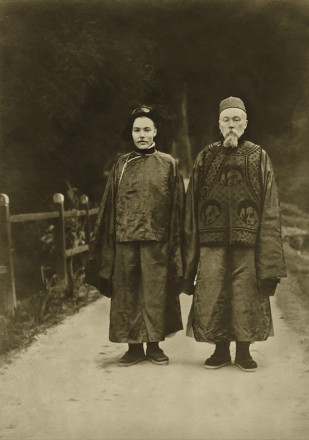 Николай Рерих (справа) с сыном Юрием, Индия 1924 год. Фото‎ предоставлено Государственным музеем Востока
