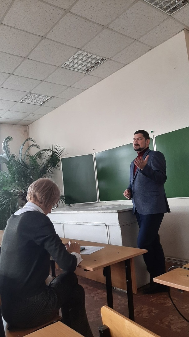 Выступление И.А. Гонеева. Фото: пресс - служба Курского отделения РГО