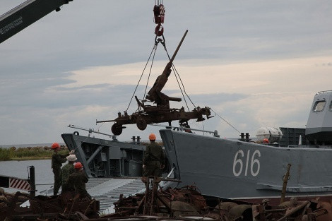 Operation to rescue unique objects of military-technical history. Photo by Andrey Strelnikov