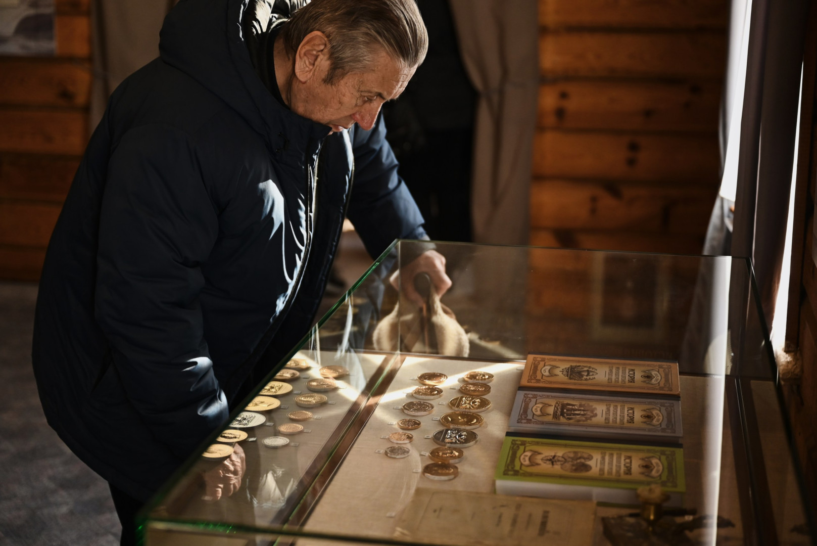 Посетители музея. Фото: Анастасия Грынова / пресс-служба Музея-усадьбы П. П. Семенова-Тян-Шанского