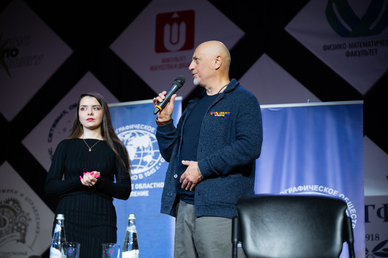 Полина Романова и Алексей Никулин. Фото: Владимир Бохан / пресс-служба Смоленского государственного университета