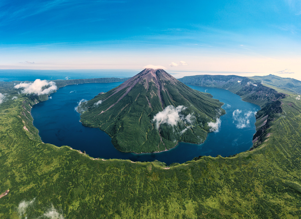 Вид на Онекотан. Фото: Vasta Expeditions