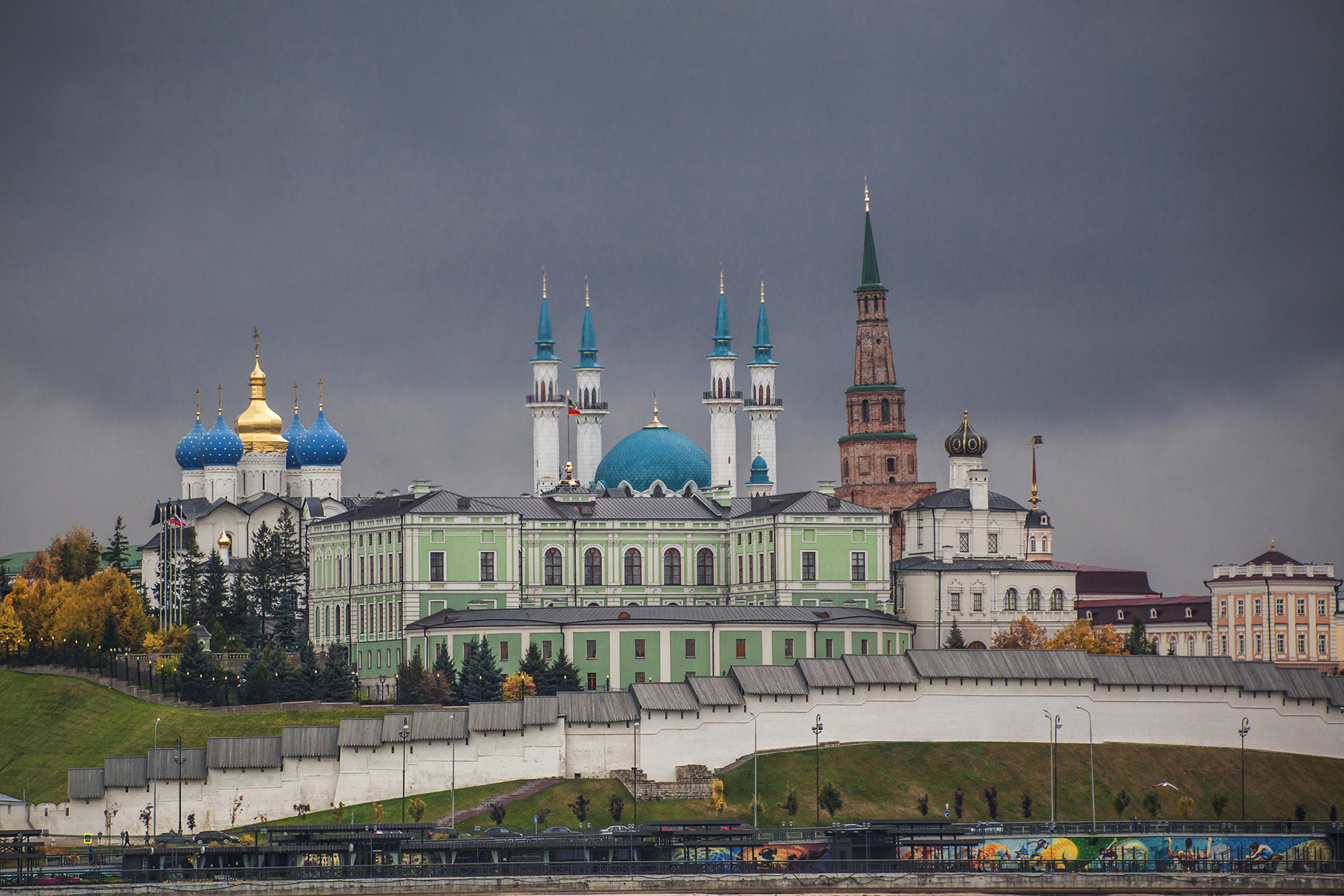 Kremlin казань. Казанский Кремль Казань. Историко-архитектурный комплекс «Казанский Кремль» (Казань). Казань Кремль ЮНЕСКО. 2000. Историко-архитектурный комплекс Казанского Кремля.