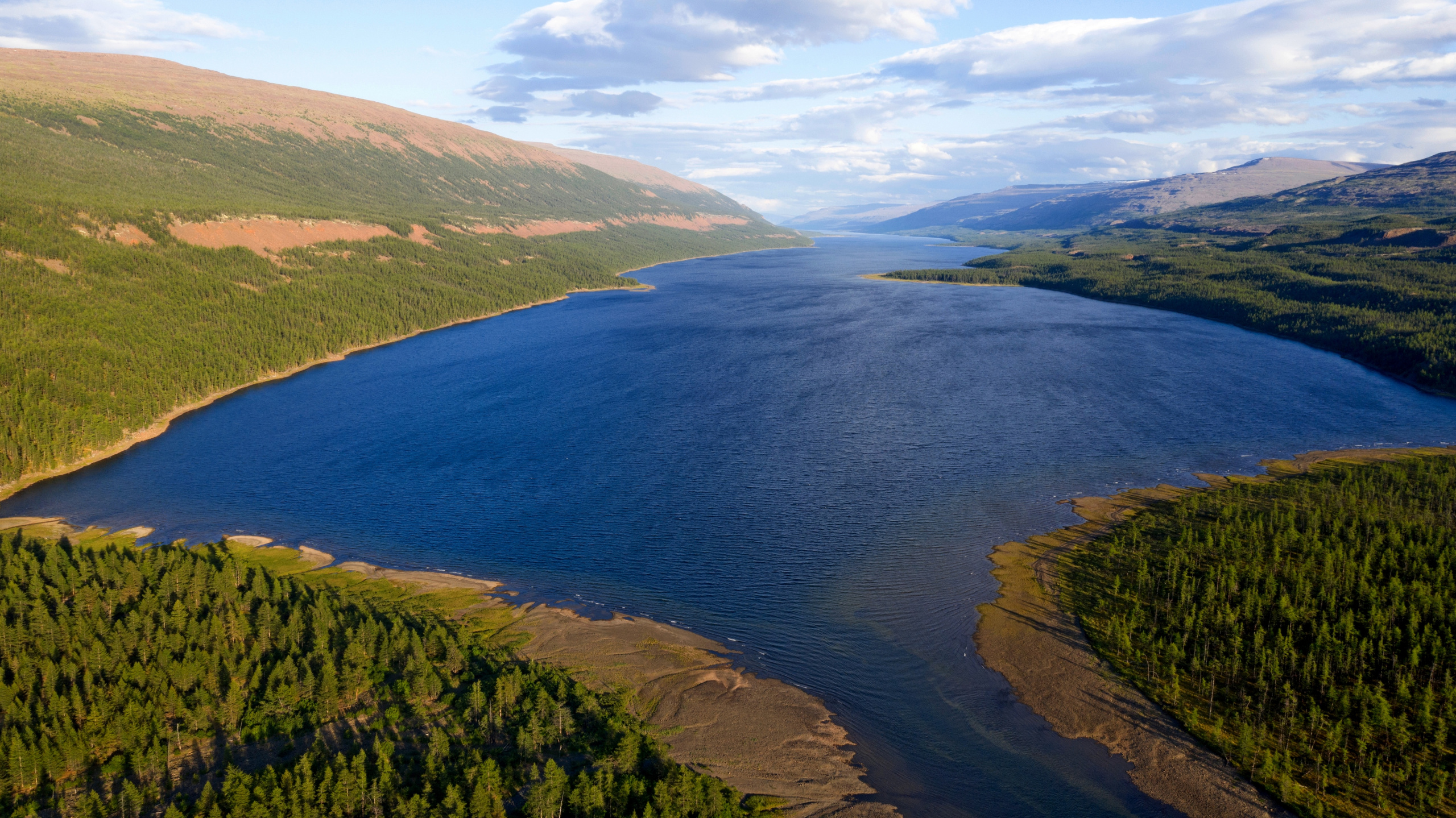 Северная оконечность озера Аян, исток одноимённой реки. Фото: Владимир Горбатовский
