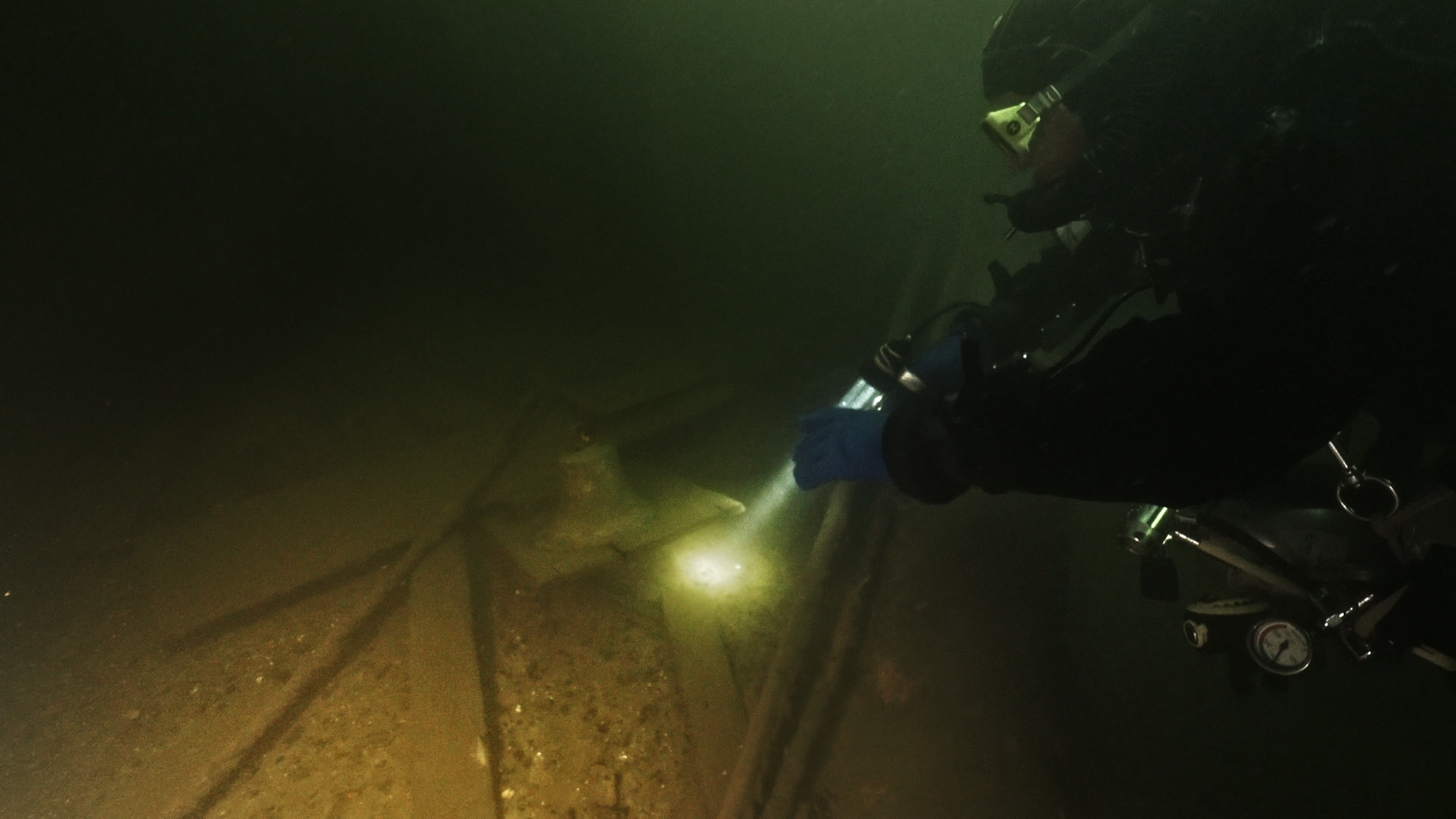 Участники экспедиции нашли сигнальный колокол плавбатареи West. Фото предоставлено Разведывательно-водолазной командой 