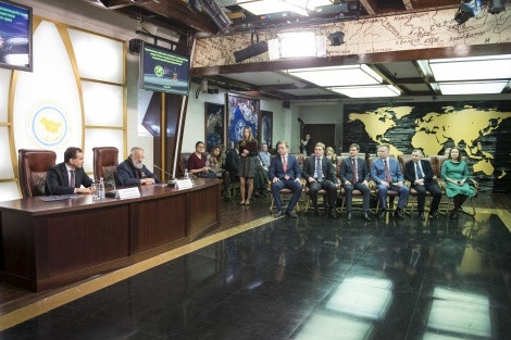 Photo by the Society press center