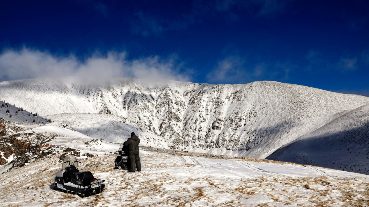 Сотрудник заказника в рейде по территории. Фото: Василий Ящук, участник конкурса РГО «Самая красивая страна»